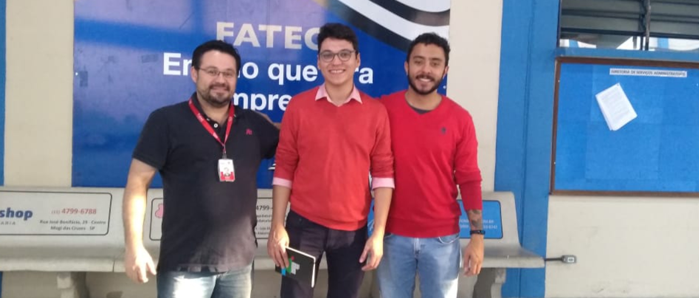 Imagem mostrando diretor da FATEC MC, Dr. Bruno Panccioni e coordenador Daniel Barros.